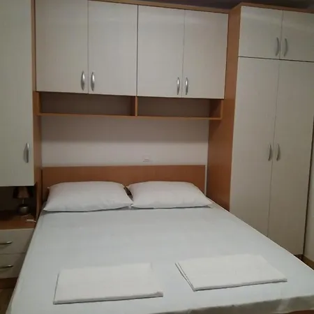 With A Parking Space Podgora, Makarska - 12807 *